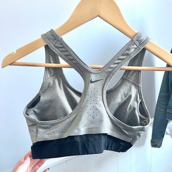 Nike JUST DO IT Medium Support Sports Bra - Picture 2 of 5